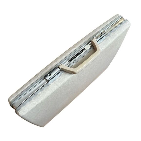 Vintage 60’s 70’s Samsonite Cream Hard Shell Slim Briefcase Attache Floral Inter - Picture 3 of 11